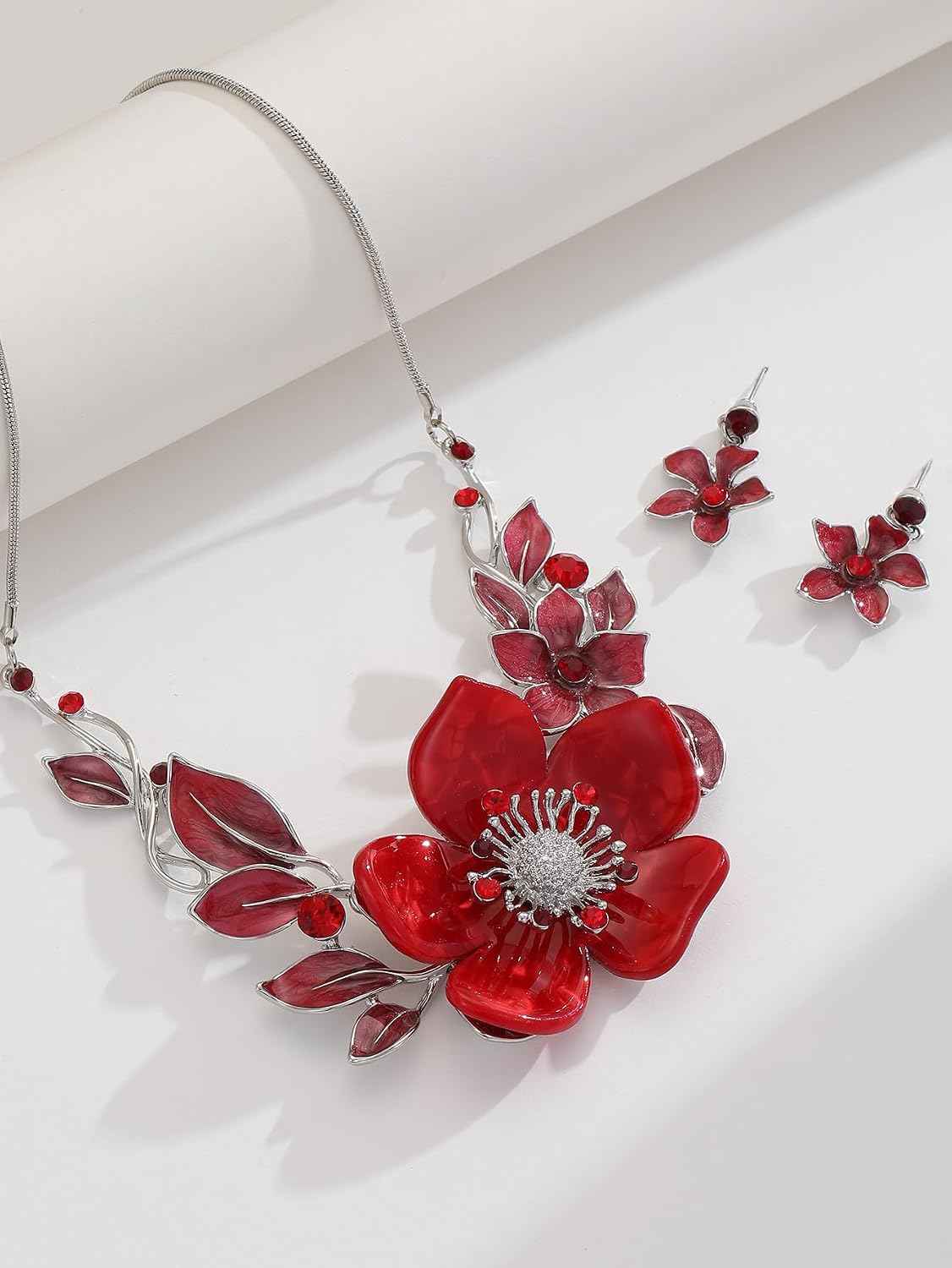 Red Petal Jewellery Set - Image 9