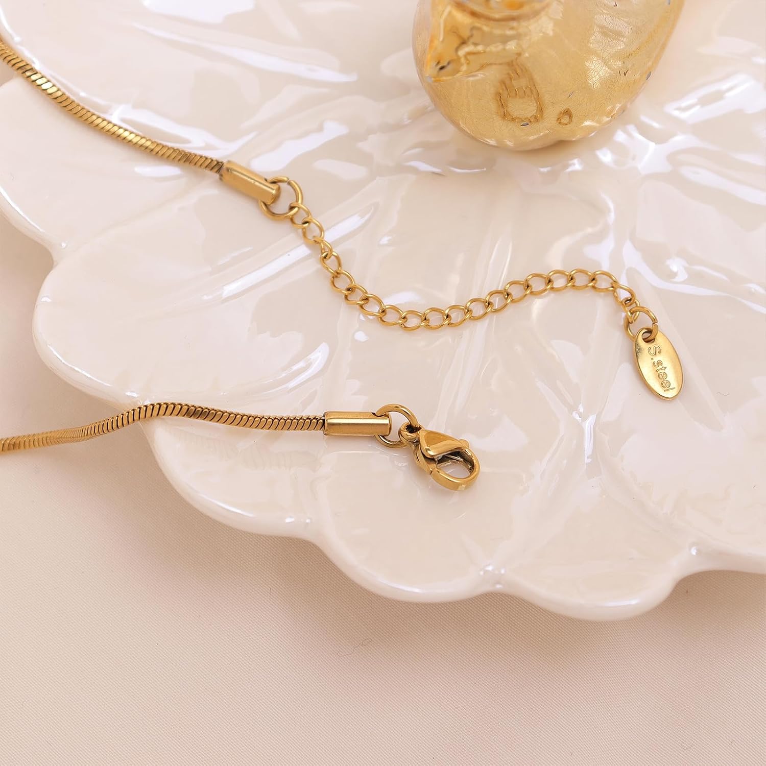 Gold Tone Oval Stone Necklace - Image 8